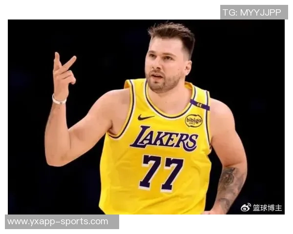 皮尔斯称东契奇若持续努力防守将成为最佳球员讨论焦点 皮尔斯称东契奇若持续努力防守将成为最佳球员讨论焦点